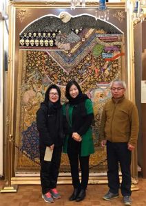 دیدار همسر سفیر کره جنوبی و همراهان از موزه فرش رسام عربزاده